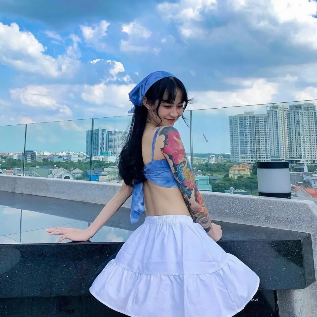 千寻小姐海报