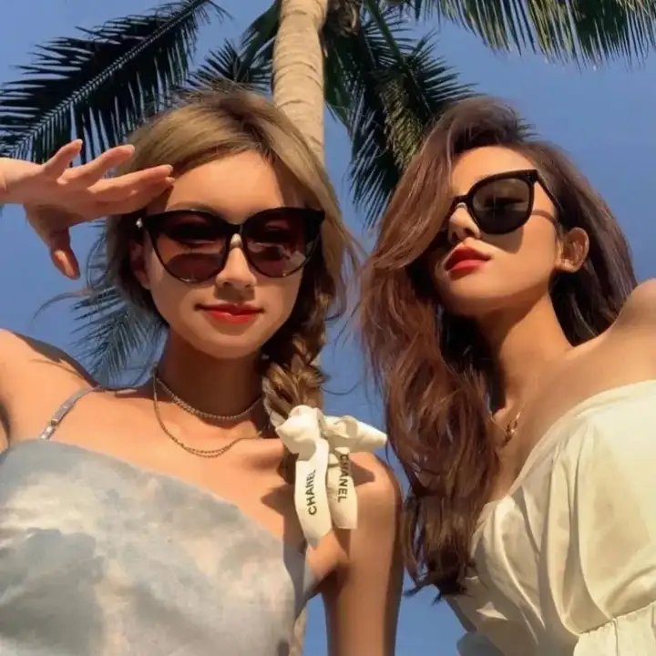 地狱公使第二季海报